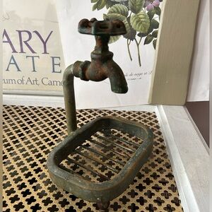 Metal Soap Dish - Farmhouse Style